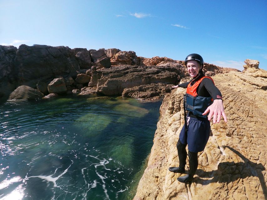 Kids Version - Coasteering with snorkeling: Algarve - The short coastal walk at the end