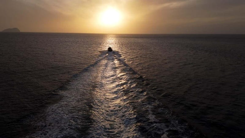Kissamos: Balos & Gramvousa Speedboat Cruise with Snorkeling - Snacks, drinks, and the practical comfort factor