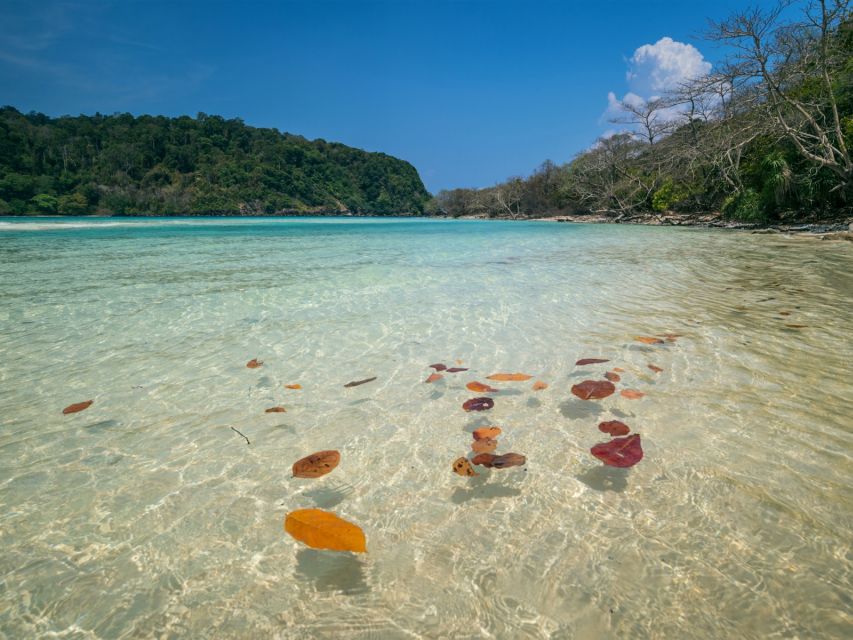 Ko Lanta: Koh Rok & Koh Haa Snorkelling Tour by Speedboat - Lunch and beach time at noon