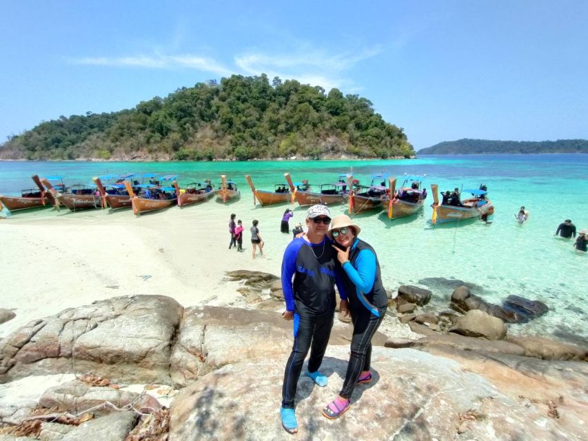 Ko Lipe: Outside Zone Snorkeling Trip by Longtail Boat - Hin Son and Ror Kloy: rocks and clear shallows