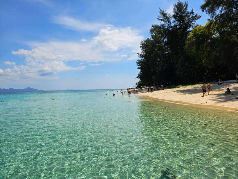 Koh Lanta: 4 Islands Tour by Speedboat with Snorkeling - Koh Kradan: lunch and the longest break