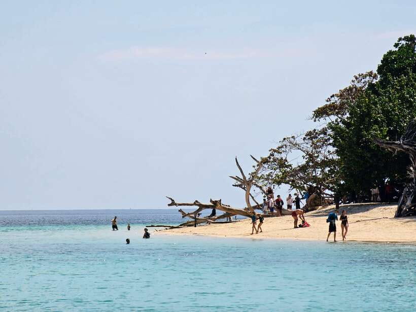 Koh Lanta: 4 Islands Tour by Speedboat with Snorkeling - Who should book this island tour?
