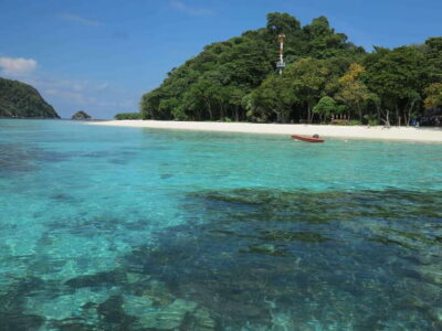 Koh Lanta: Koh Rok and Koh Haa Snorkeling Adventure