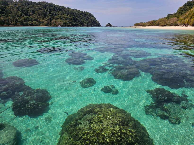 Koh Lanta: Koh Rok and Koh Haa Snorkeling Adventure - A realistic day-by-day rhythm