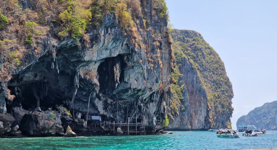 Koh Lanta: Phi Phi Islands Tour w/ Maya Bay, Snorkel & Lunch - Bamboo Island, the relaxed finish