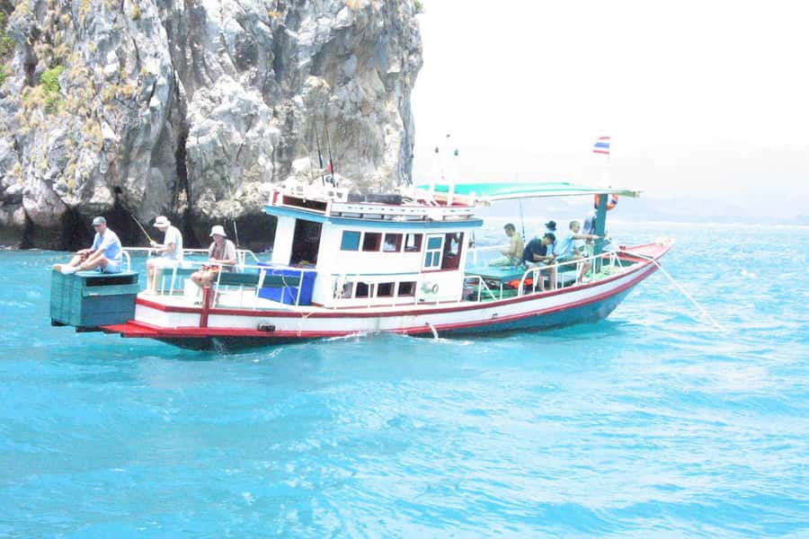 Koh Samui: Mr.Ung's Private Fishing/Boat Trip/Snorkeling/BBQ - Snorkeling in the Gulf of Thailand