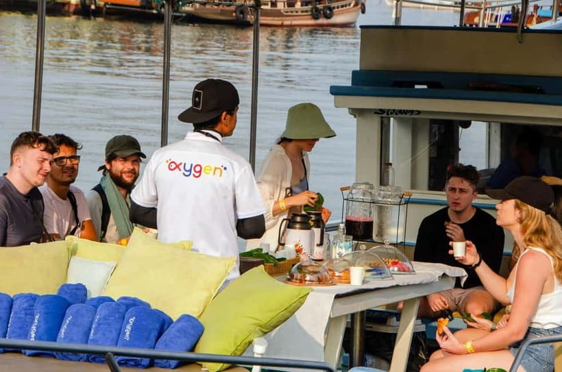 Koh Tao: First Light Snorkel Adventure with Oxygen Tours - Thai lunch on the boat