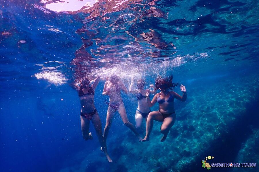 Koh Tao: Islands Snorkeling Highlights Day Tour & Lunch - Thai lunch aboard the boat