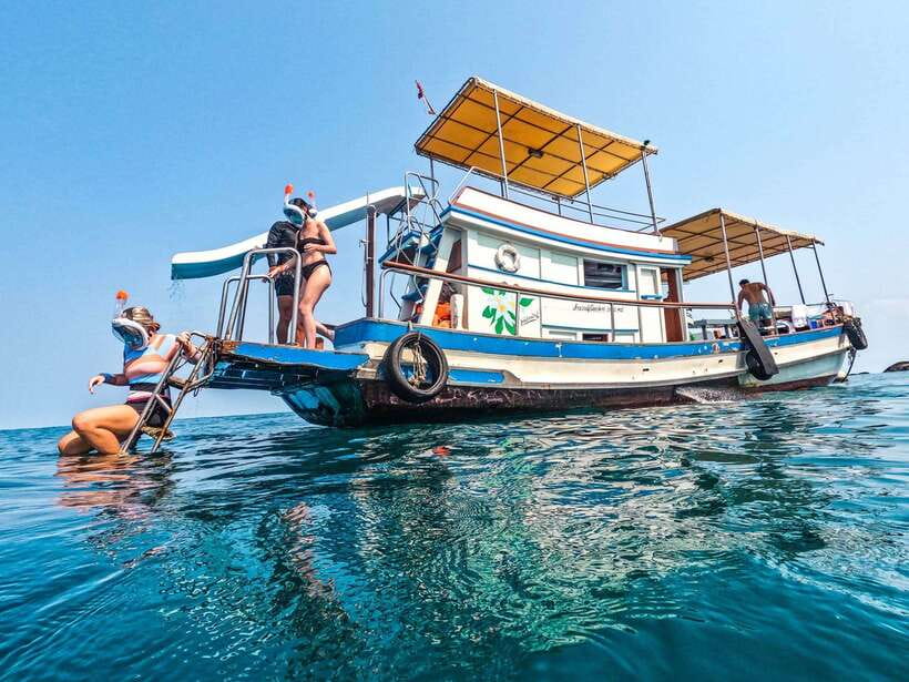 Koh Tao: Premium Snorkel Tour to Koh Nangyuan Bays by Oxygen - Japanese Garden offers an easy first snorkel