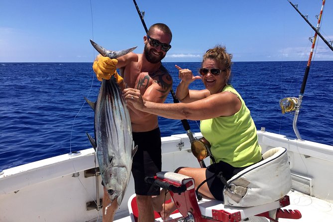 Kona Hawaii Fishing/Snorkel Large Group Private Charter on OE II - What a private OE II charter feels like