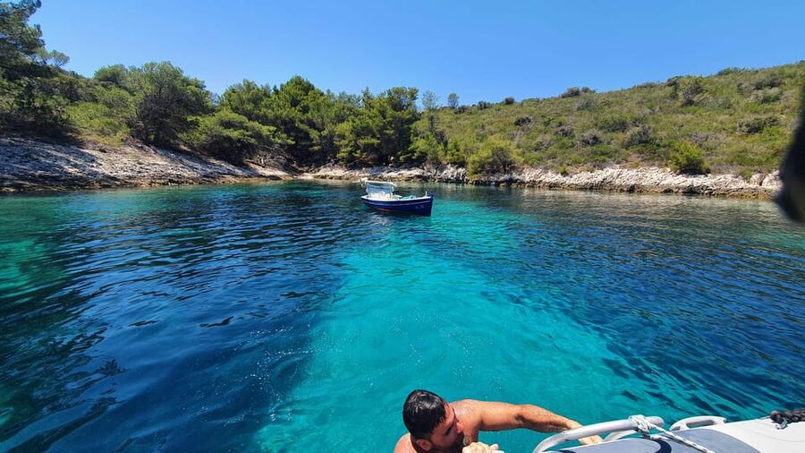 Korčula Snorkeling&Swimming, Shipwreck & More, Private Tour - Choosing Between Badija, Vrnik, and a Quiet Bay