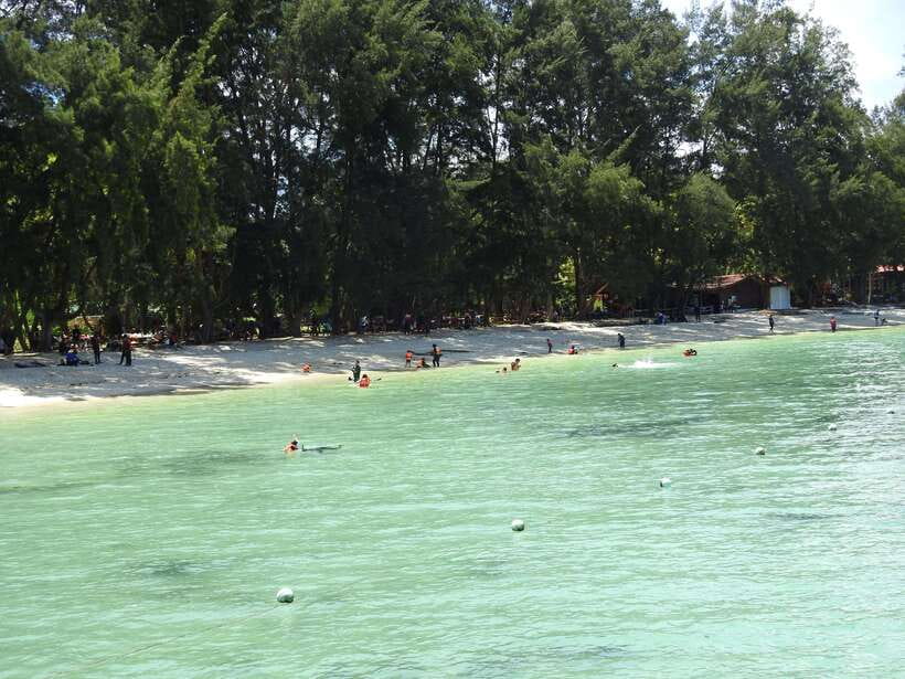 Kota Kinabalu: Island Hopping with Snorkeling & Meal - Who will enjoy this island day