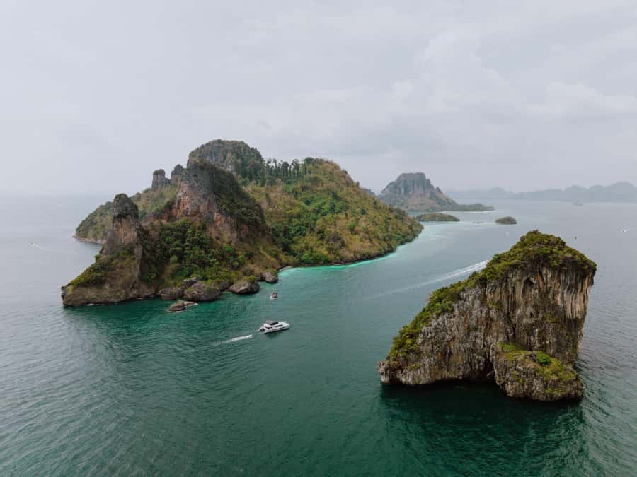 Krabi: 4 Island Premium Yacht with Snorkeling & Clear Kayak - What the $41 price really includes