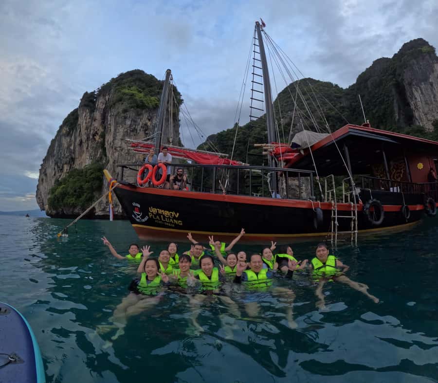 Krabi: 4-Island Sunset Snorkeling Tour & Bioluminescent Swim - The glowing plankton swim after dark