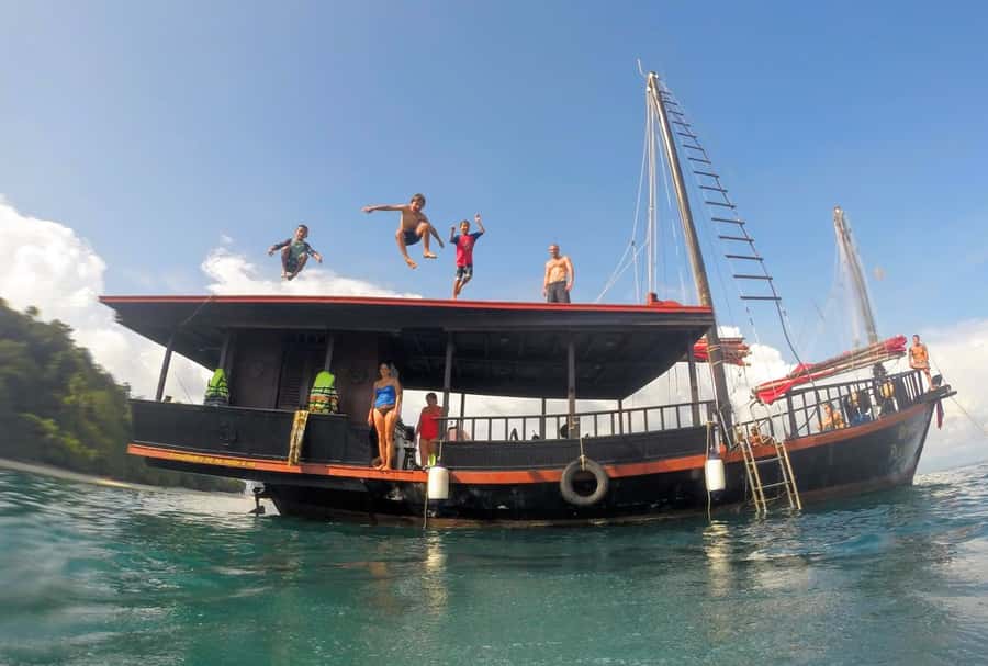 Krabi: 4-Island Sunset Snorkeling Tour & Bioluminescent Swim - What $125 actually covers