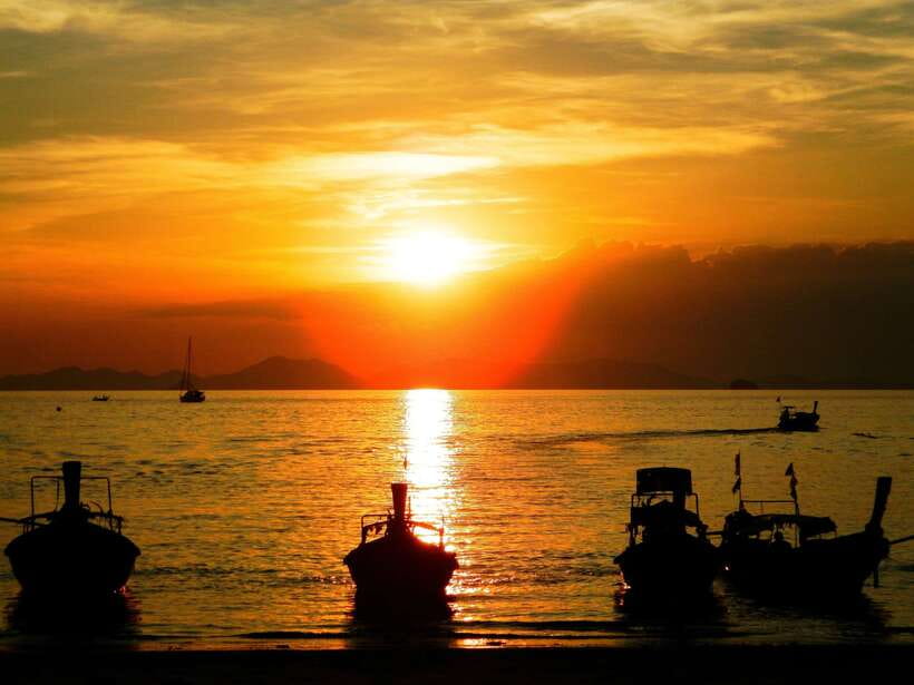 Krabi: 7 Islands Sunset Tour with Buffet Dinner & Snorkeling - What this seven-hour Krabi trip is really like