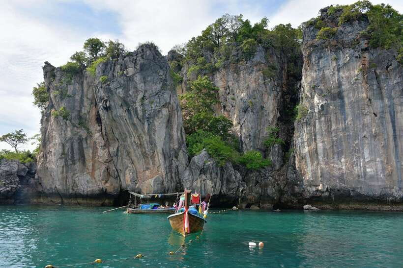 Krabi: 7 Islands Sunset Tour with Buffet Dinner & Snorkeling - The guides can shape the whole day