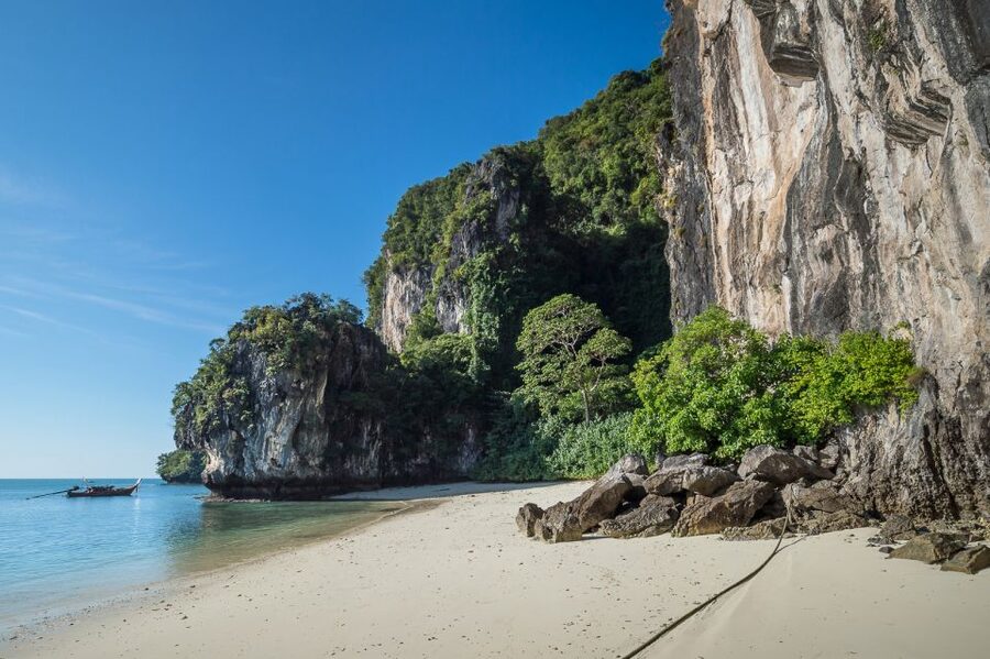 Krabi: Hong Islands Snorkeling with Lunch by Longtail Boat - Crowds, weather, and physical demands