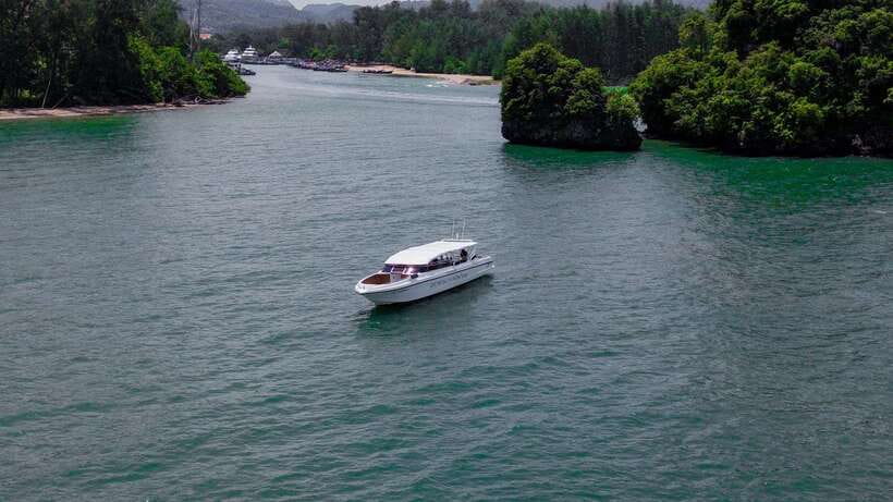 Krabi: Phi Phi and 4 Islands with Snorkeling by Speed Boat - Maya Bay and the famous view from The Beach