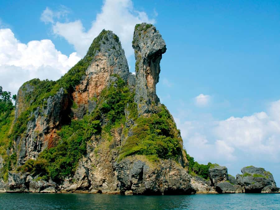Krabi: Private 4 Islands Snorkeling Tour with Long-Tail Boat - Chicken Island and the first snorkeling stop