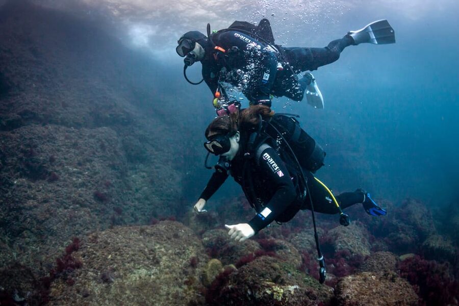 L'Estartit: Dive and Snorkeling in Montgrí Natural Park - The safety briefing makes the first session easier