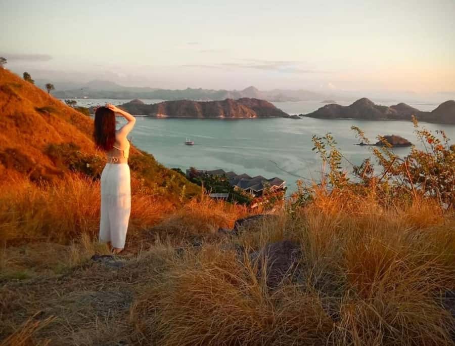 Labuan Bajo: Rangko Cave and Beach Snorkeling Half-Day Tour - Who should book this outing
