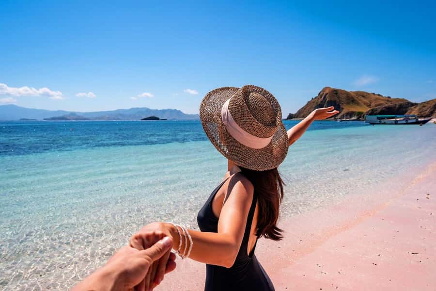 Labuan Bajo: Swim and Snorkel Komodo Island Trip with Lunch - Padar Island gives you the big first view