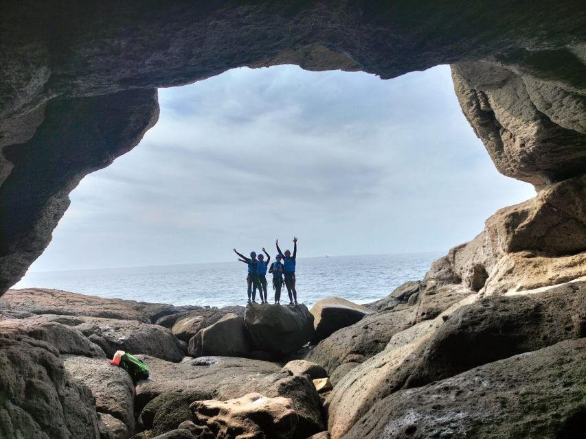 Las Palmas: Coastering, Via Ferrata, Water Jumping & Snorkel - The guides and the small-group advantage