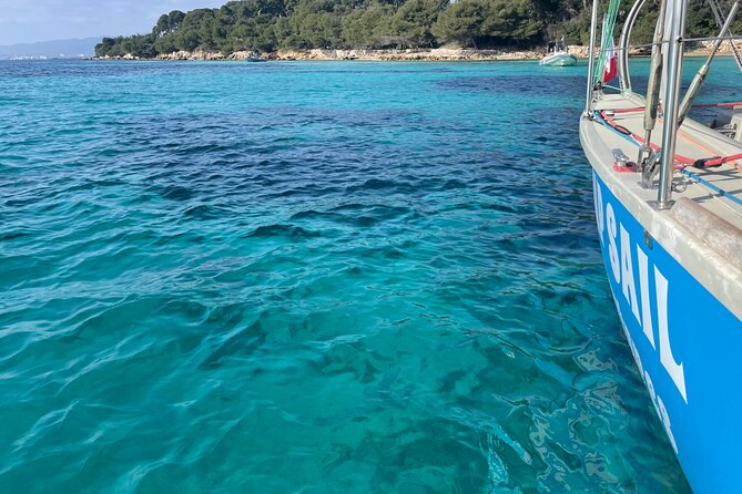 Lérins Islands sailing discovery, snorkeling and paddle SUP - Summer at the cove below Fort Royal
