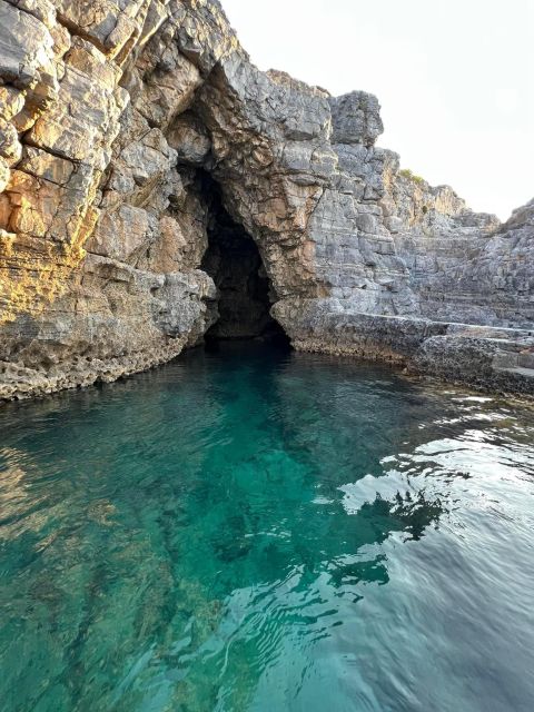 Lindos,Pefkos: All inclusive Swim & Snorkel Boat Cruise - The crew and the feel onboard