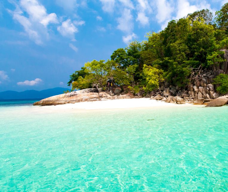 Lipe: Longtail Boat Snorkeling to Outer Islands Program B - Ao Kum Nun and its coral gardens