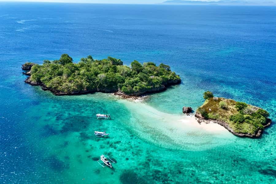 Lombok: Pink Beach, Gili Petelu & Private Snorkeling Tour - Gili Pasir and the first pink sand