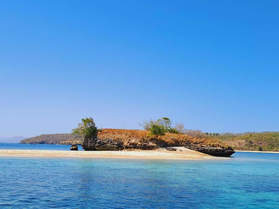 Lombok: Pink Beach, Snorkeling, & Tanjung Ringgit Tour - Pink Beach 3 and Pink Beach 2