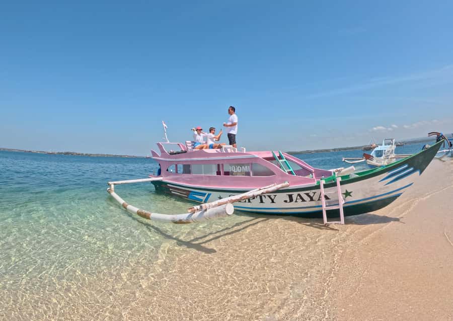 Lombok: Private Pink Beach & Gili Snorkeling Tour with GoPro - Key points to know before booking