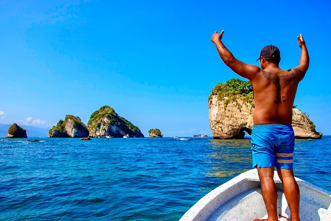 Los Arcos 5 islands Snorkeling Cliff Jumping and Hidden Beach - Meeting in Zona Romántica and heading south