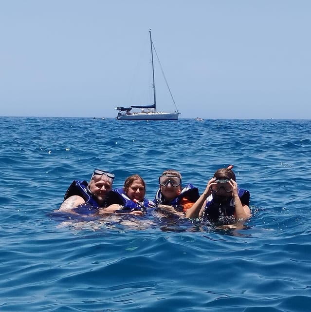 Los Cristianos: Kayak & Snorkel Tour with turtles and photos included - The return to Los Cristianos