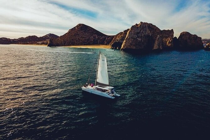 Luxury Snorkeling Tour in Cabo San Lucas - Sailing past Divorce Beach on the Pacific side