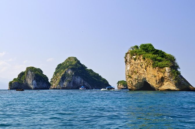 Luxury Yacht & Snorkel with All inclusive Open bar and lunch - Key points to know before booking