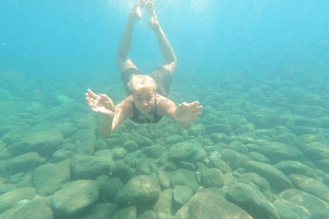 Maiori: Kayaking & Snorkeling tour along the Amalfi Coast - The Amalfi cove, snorkeling, and fresh fruit