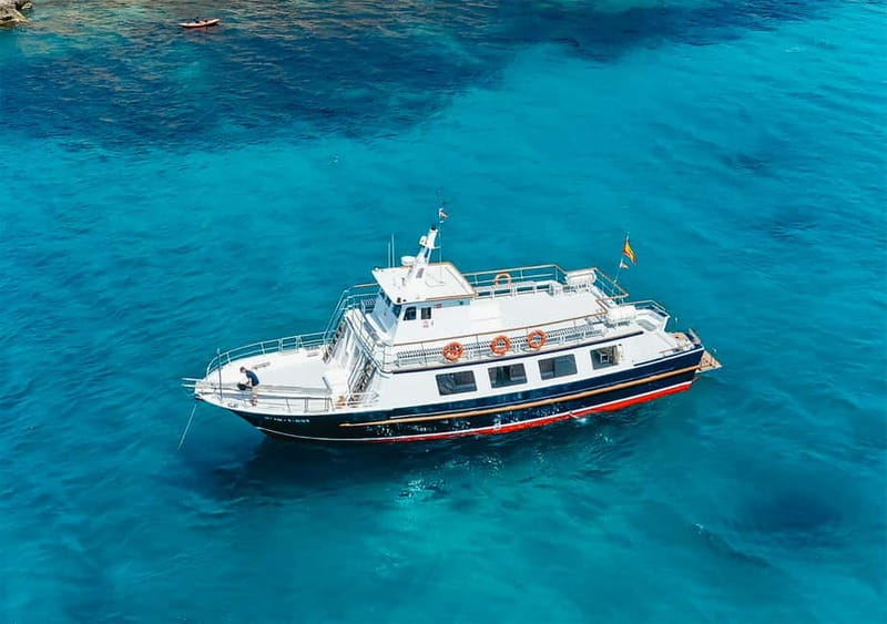 Mallorca: Palma Boat Tour & Snorkeling with Drink Included - What this 2.5-hour Palma boat trip is really like