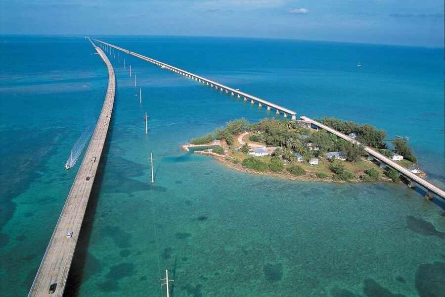 Miami: Key West Boat Tour w/ Optional Snorkeling & Open Bar - Your first hour in Key West