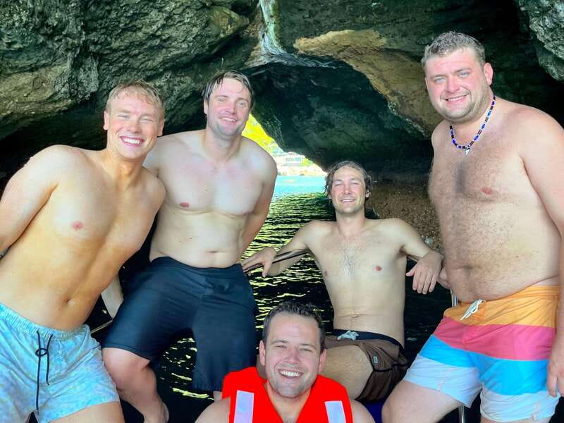 Mismaloya: Snorkeling, Cliff Jumping, and Beach Tour - Forty minutes of snorkeling around Los Arcos