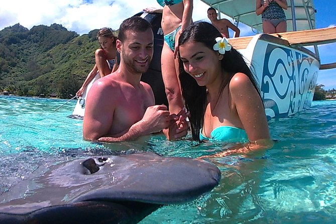 Moorea 6-Hour Snorkeling and Lunch Shared Tour - The motu stop turns lunch into a cultural lesson