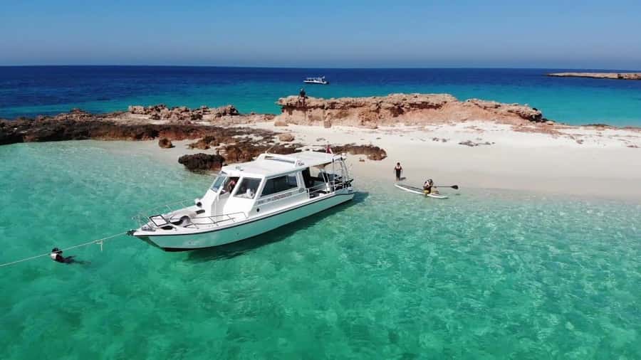 Muscat: Daymaniyat Island Snorkeling with Turtles Tour - The first hour by van and the run to the islands