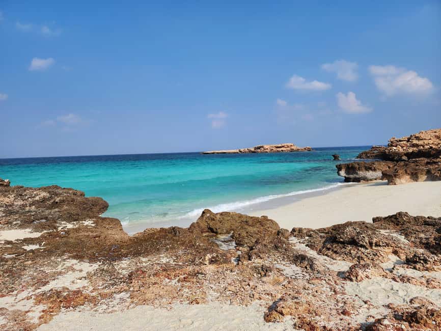 Muscat Oman: Snorkeling adventure to Daymaniyat Island - Practical details that affect your morning