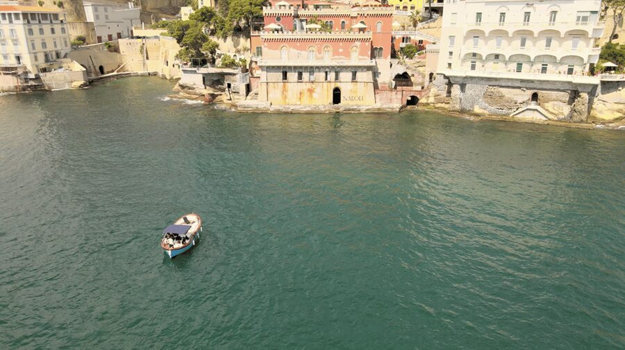 Naples: Castel dell'Ovo Boat Tour with Snorkeling & Aperitif - Cruising the Gulf with Naples in view