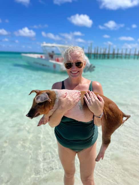 Nassau: 3-Island Snorkel Tour with Pigs, Beach Club, & Lunch - Passing through the Atlantis Tunnel