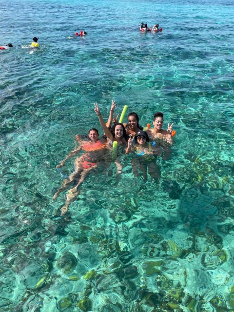 Nassau: 3 Islands Boat w/ Swimming Pigs, Snorkeling & Turtle - Who should book this trip?