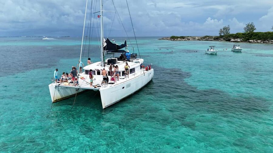 Nassau: Snorkeling, Pig Beach, Swim with Turtles, and Lunch - The first ride and the Athol Island reef