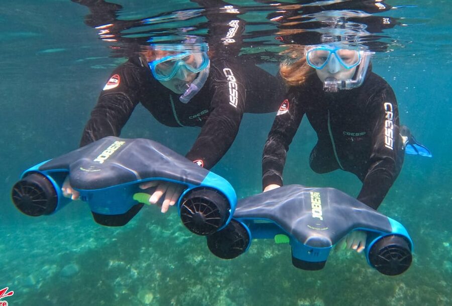 Nerja-Maro: Snorkeling & Sea Scooter Speedboat Trip - Equipment, lockers, and what to bring